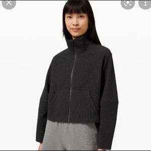 NWT Lululemon Textured Crop Full Zip Jacket black XS/S
